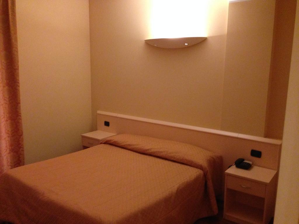 Caprice Hotel Avigliana Ngoại thất bức ảnh