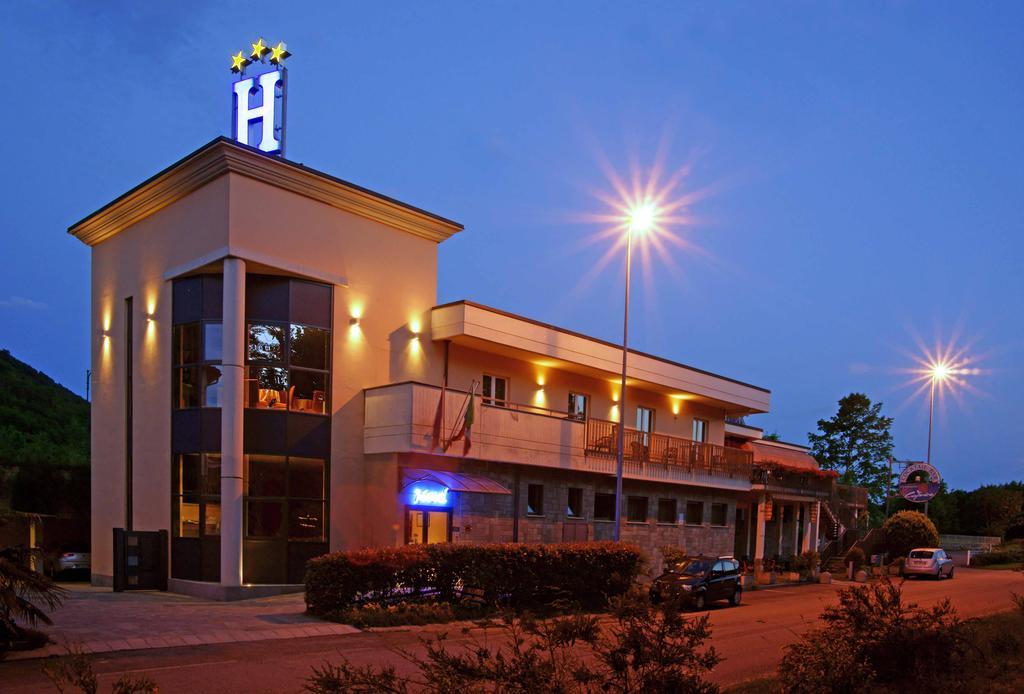 Caprice Hotel Avigliana Ngoại thất bức ảnh